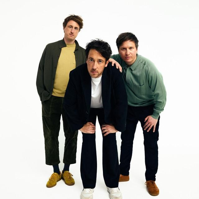 the Fratellis Henrietta サイン入り8インチ The Fratellis Shirts,The Fratellis Merch,The Fratellis Hoodies,The