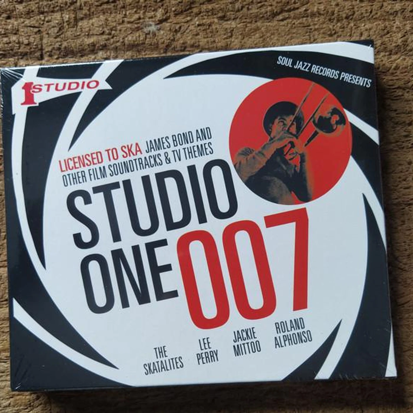 Soul Jazz Records Presents STUDIO ONE 007 - LICENCED TO SKA: JAMES BOND & OTHER FILM SOUNDTRACKS & TV THEMES CD