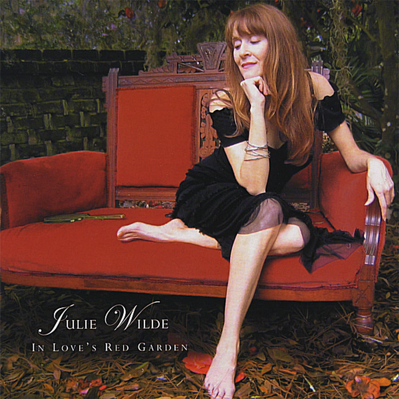 Julie Wilde IN LOVE'S RED GARDEN CD