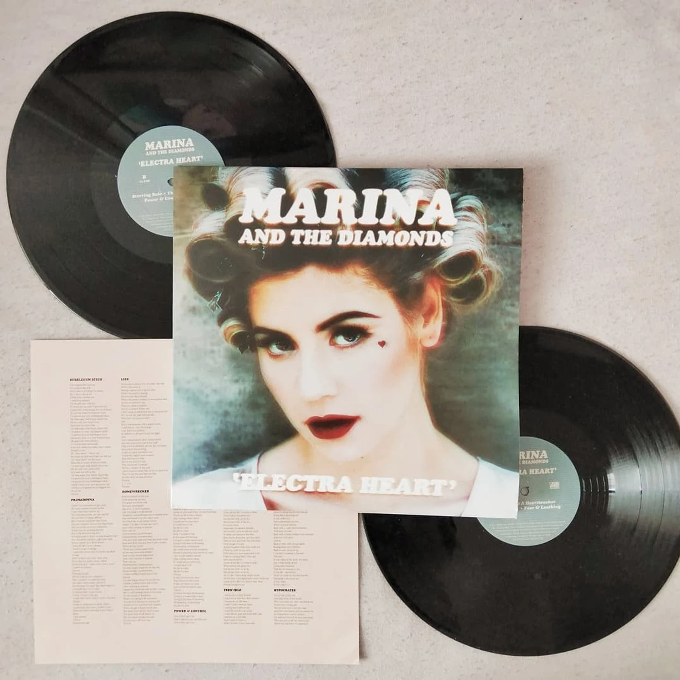 Marina and the Diamonds - Electra Heart