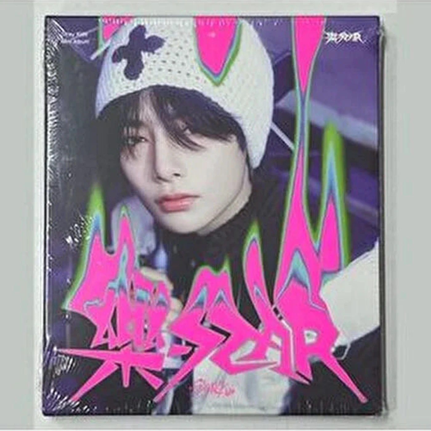 Stray Kids - ROCK-STAR (POSTCARD VERSION)