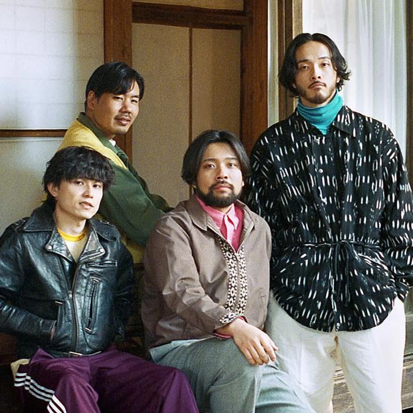 グソクムズ Brand Page