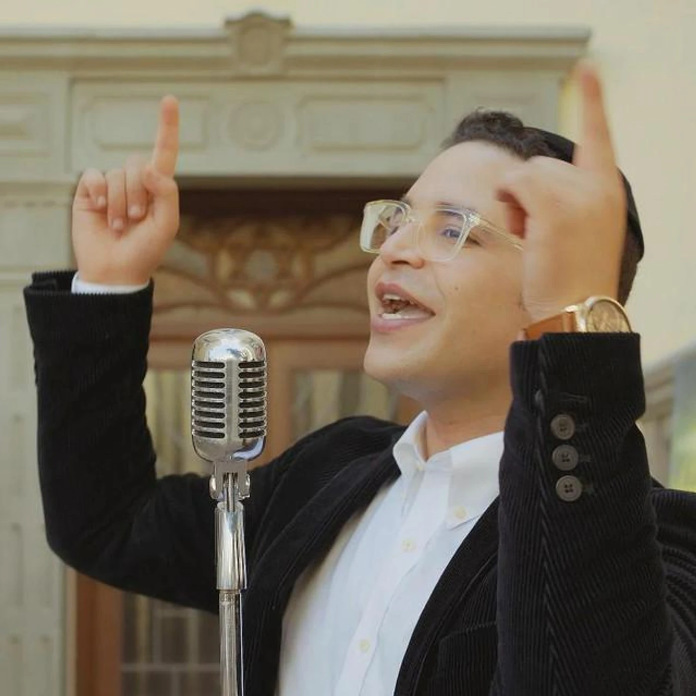 אבי אילסון Brand Page
