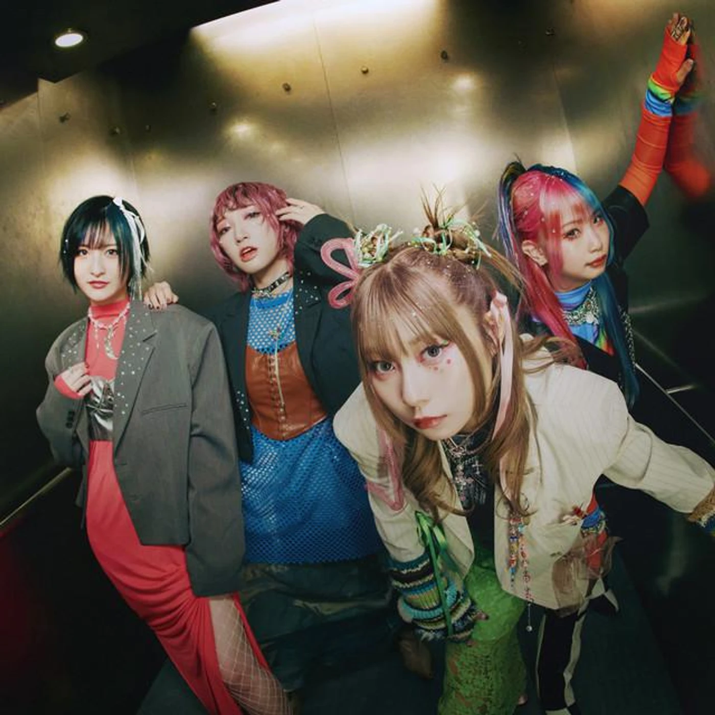 花冷え。 Brand Page