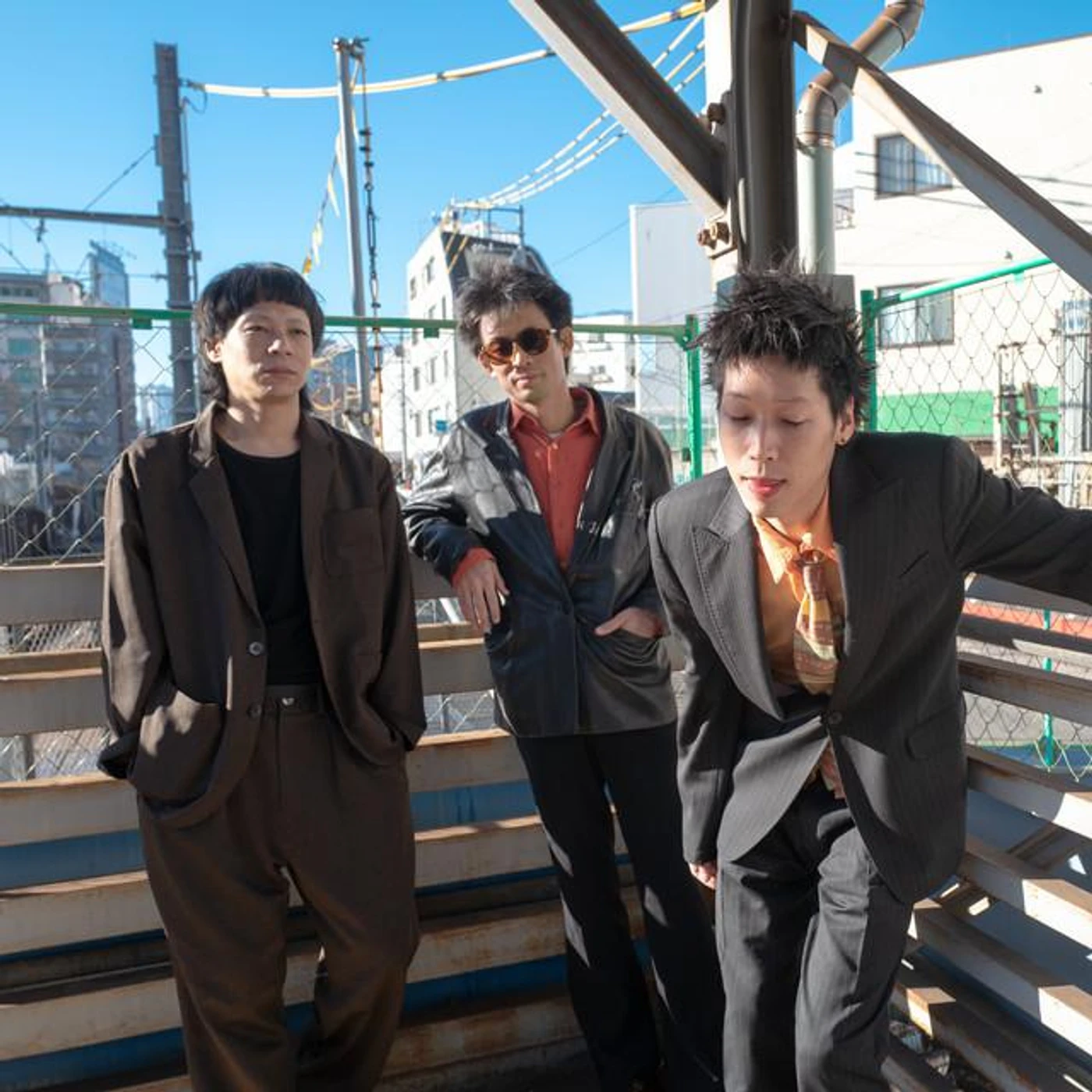 フー・ドゥ・ユー・ラブ Brand Page