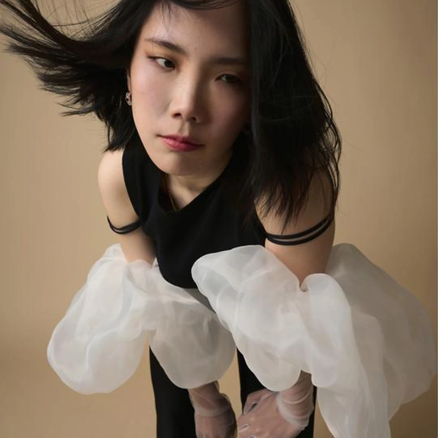 周穆 Brand Page