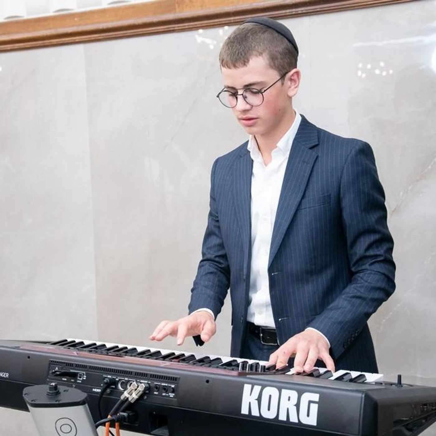 שניאור לרר Brand Page