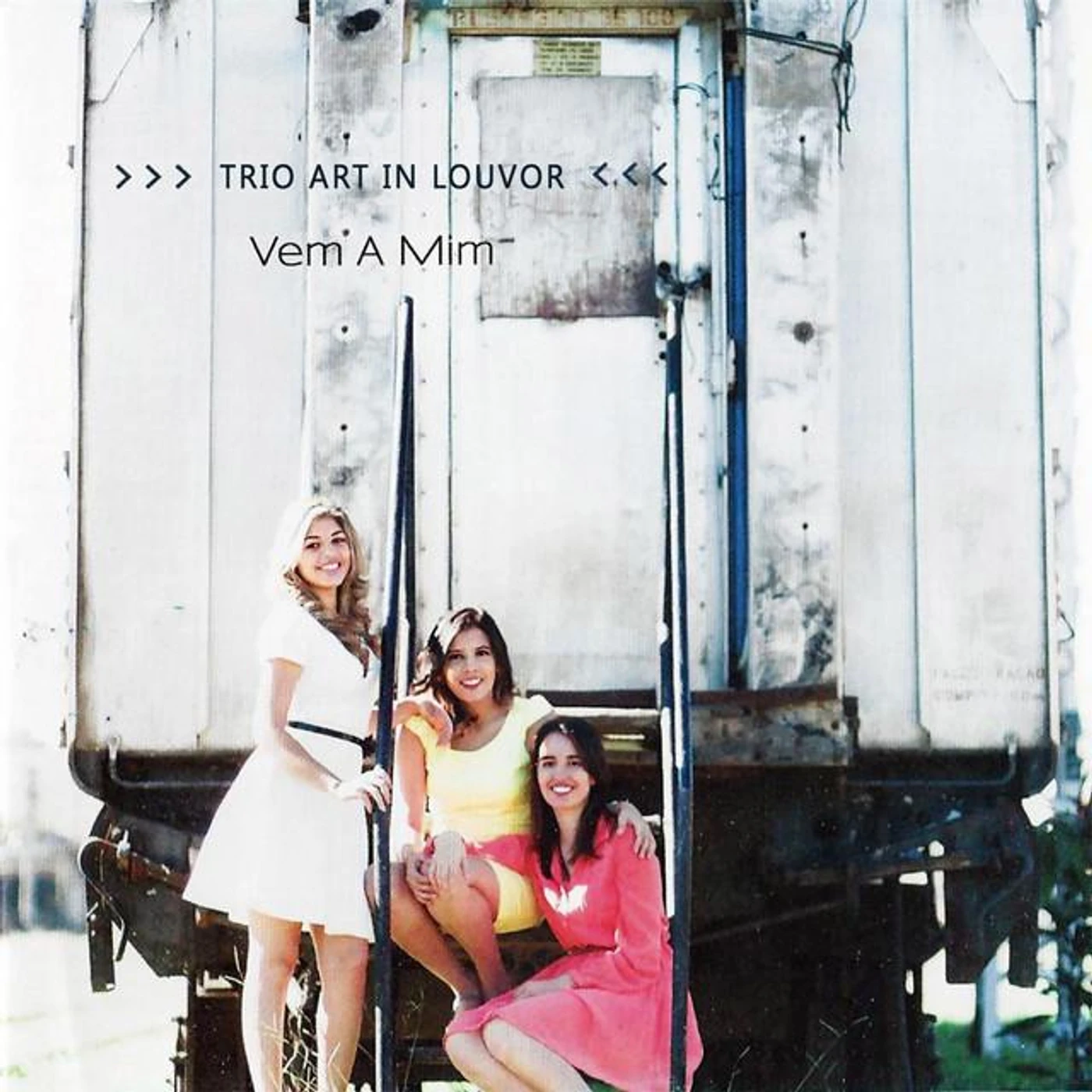 Trio Art in Louvor