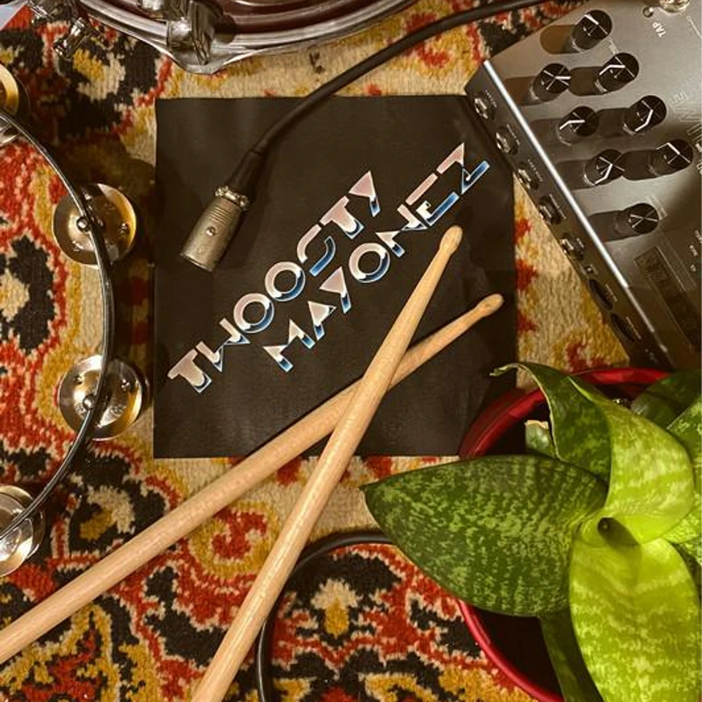 Twoosty Mayonez Brand Page