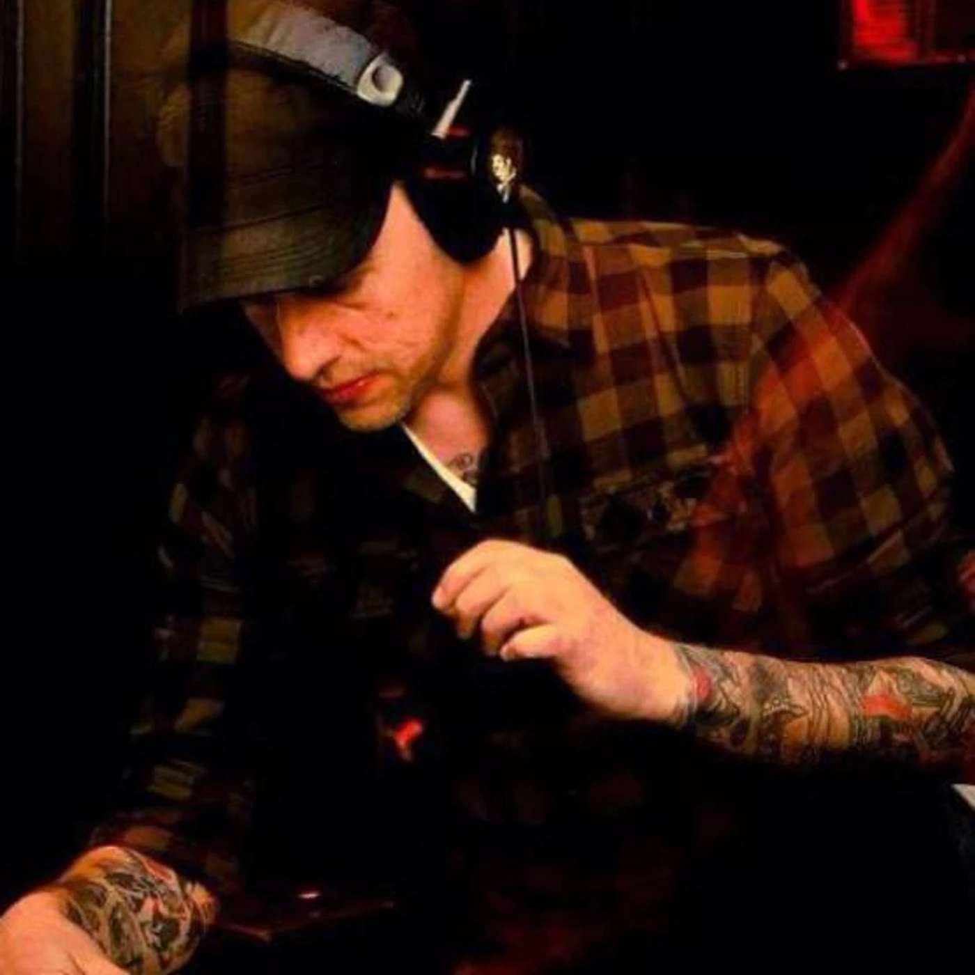 Twinhooker Brand Page