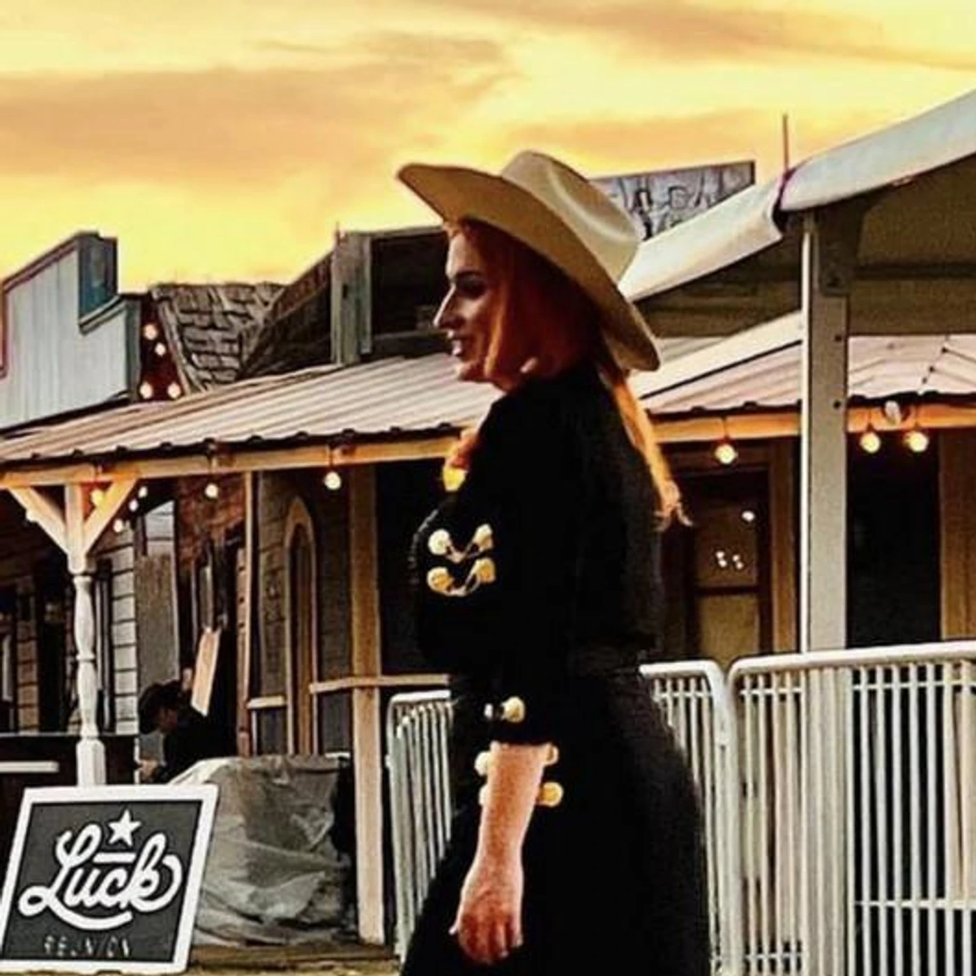 Vanessa Del Fierro Brand Page