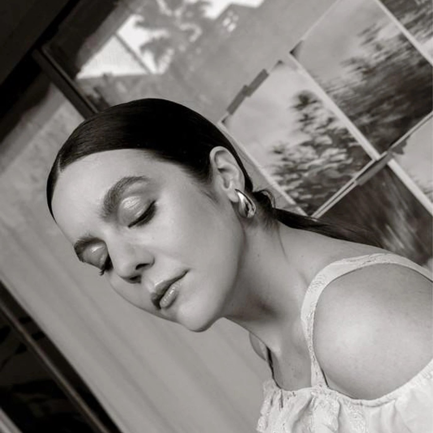 Valeria Castro Brand Page