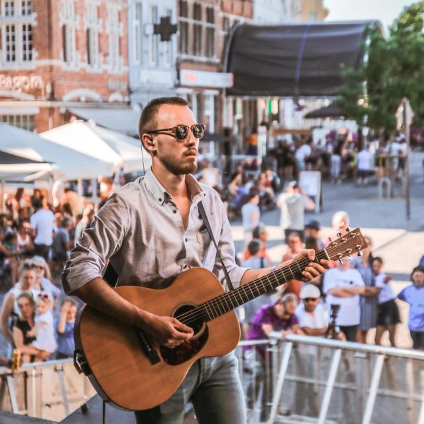 Weekend Stranger Brand Page