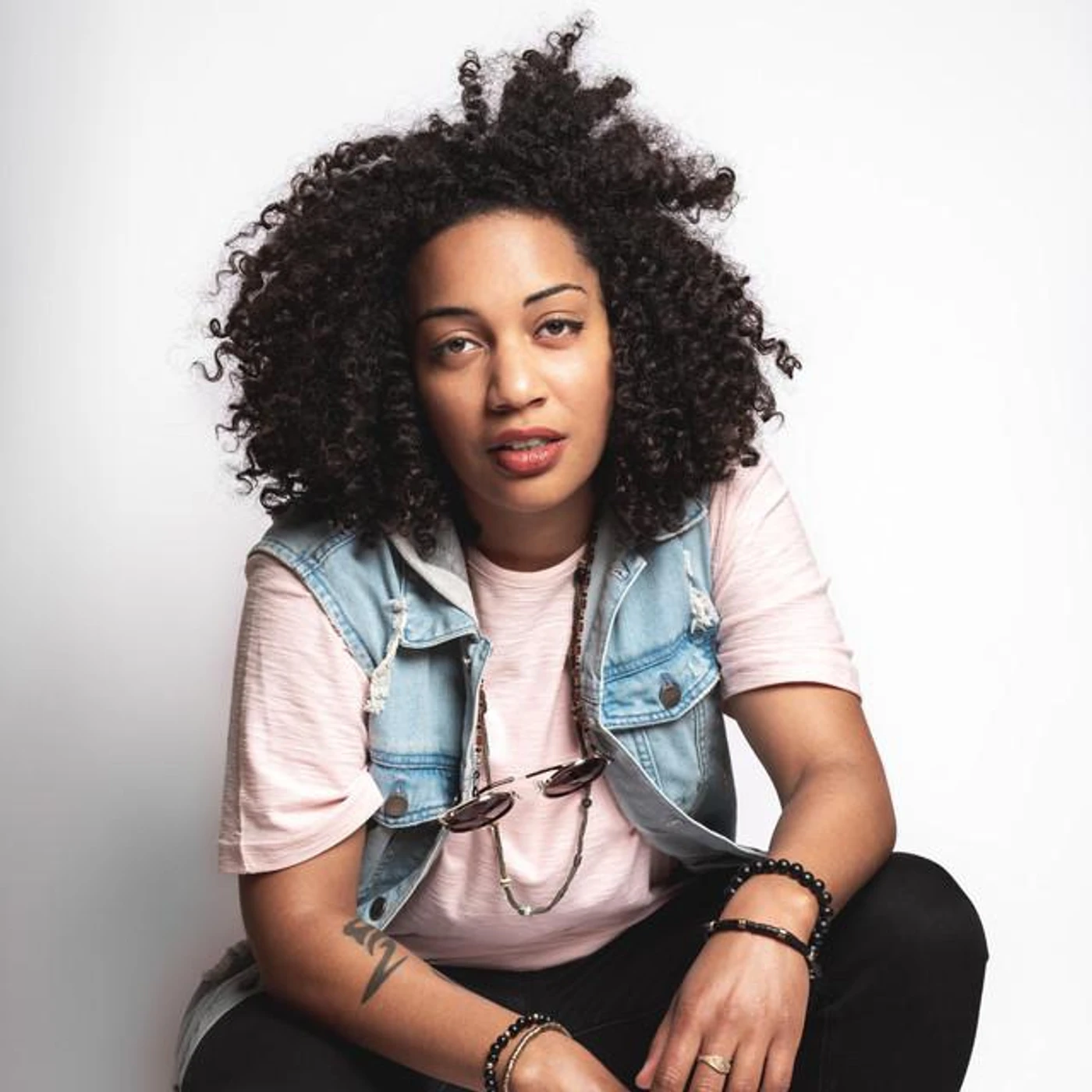 Whitney Mongé Brand Page