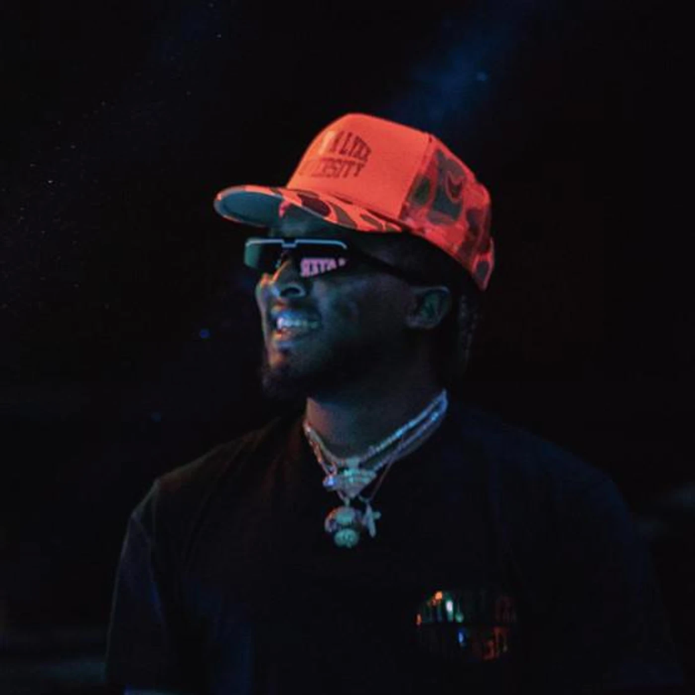 Young Lyxx Brand Page