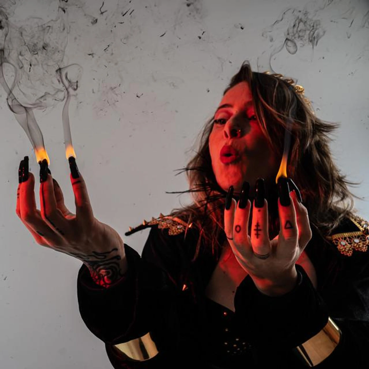 Özge Ürer Brand Page