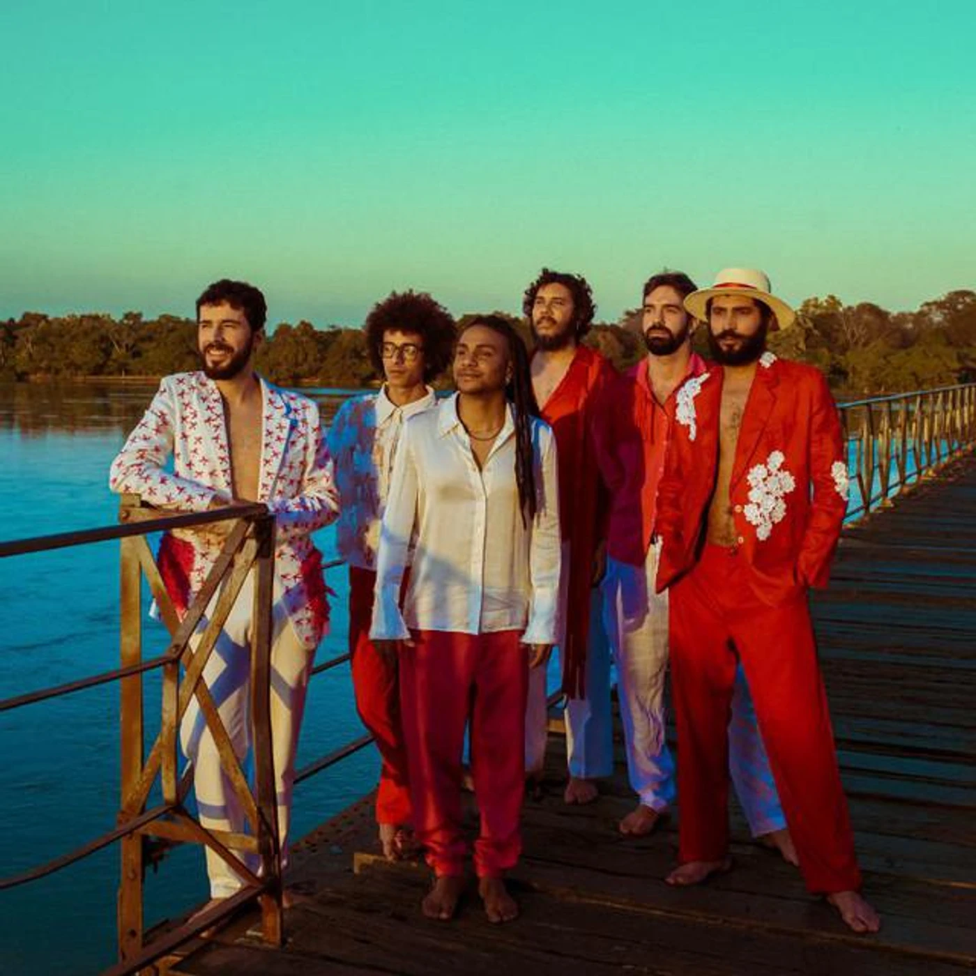 A Outra Banda Da Lua Brand Page