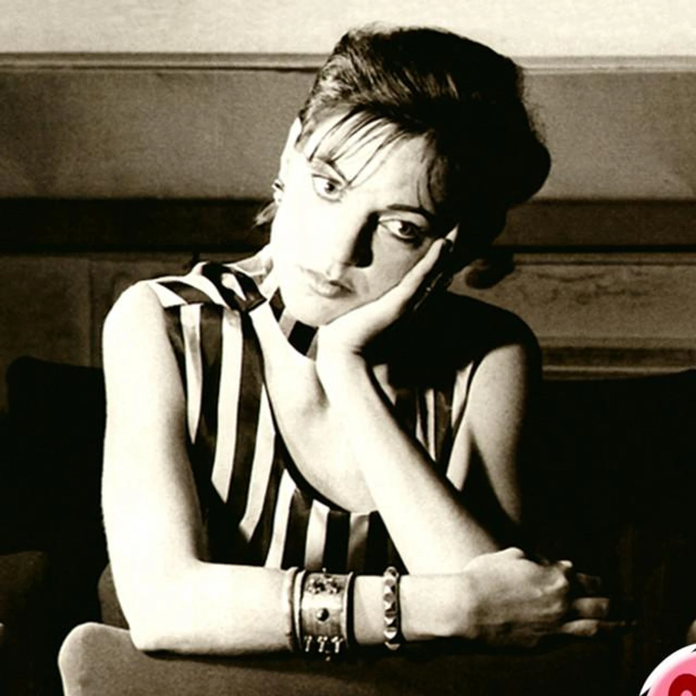 Agathe & Regrets Brand Page