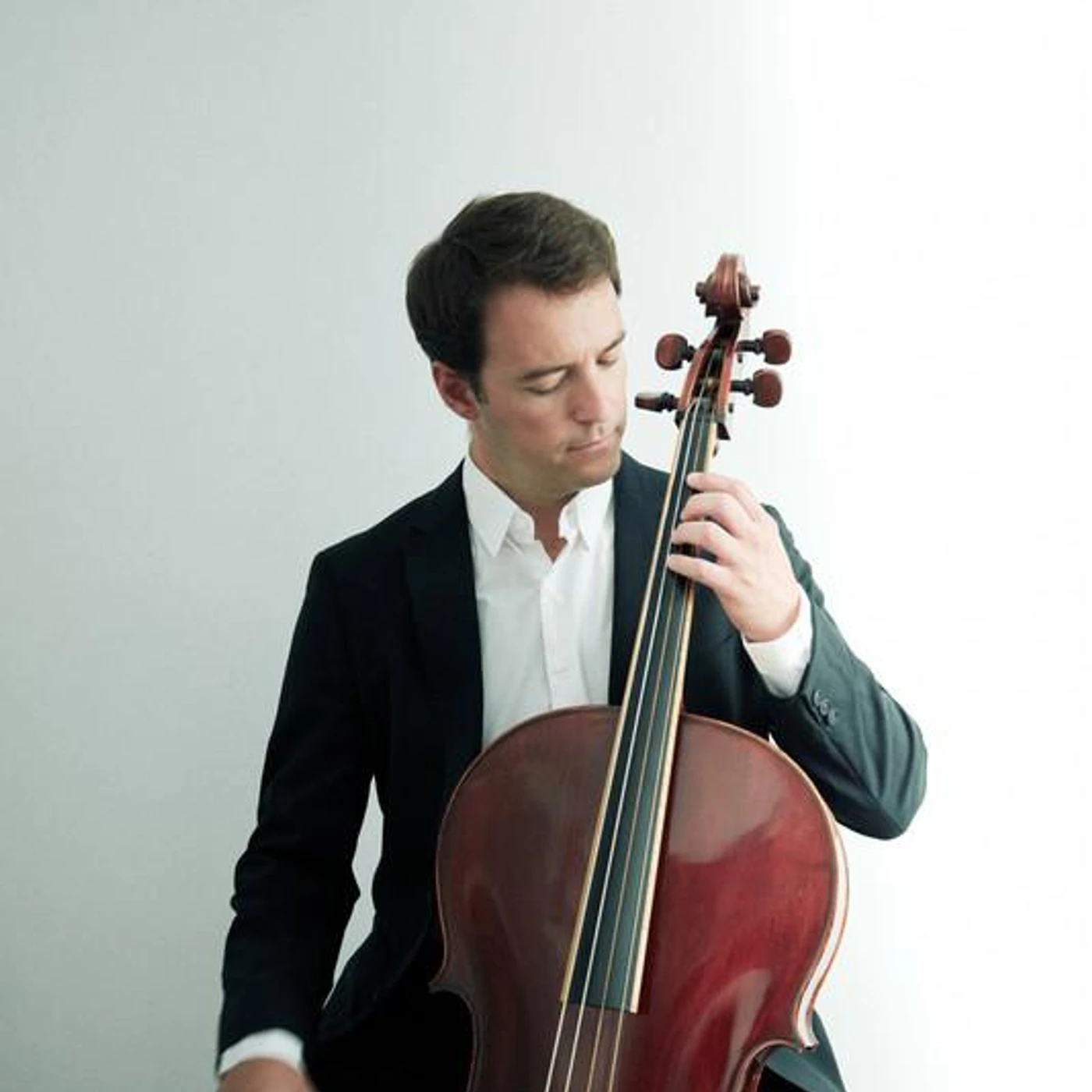 Alejandro Marías Brand Page