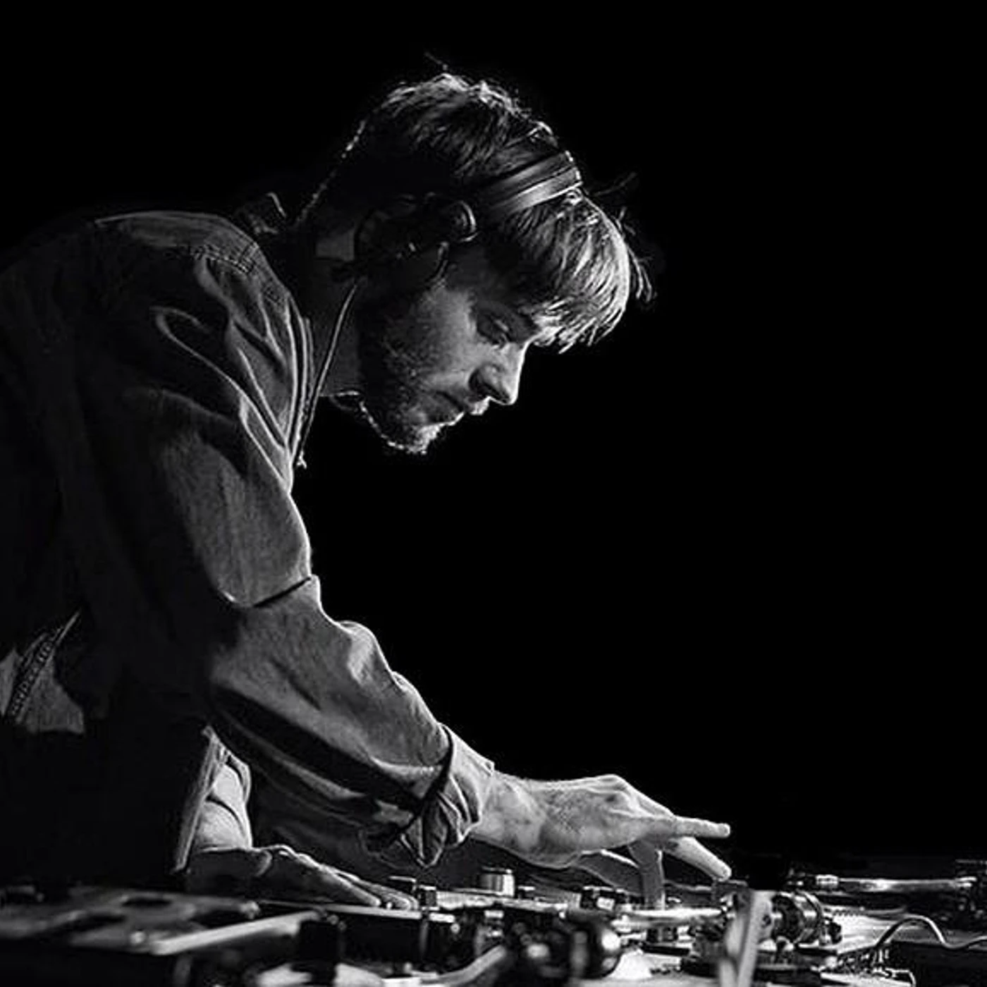 Aleqs Notal Brand Page