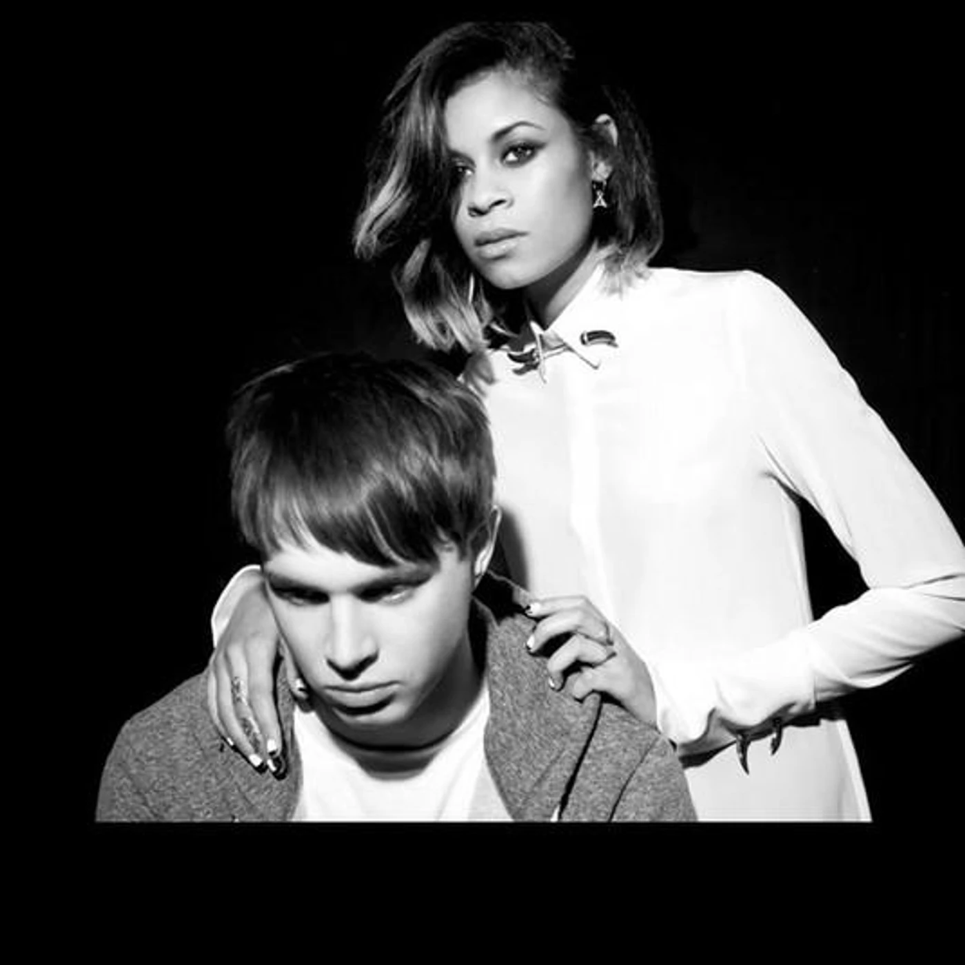 AlunaGeorge Brand Page