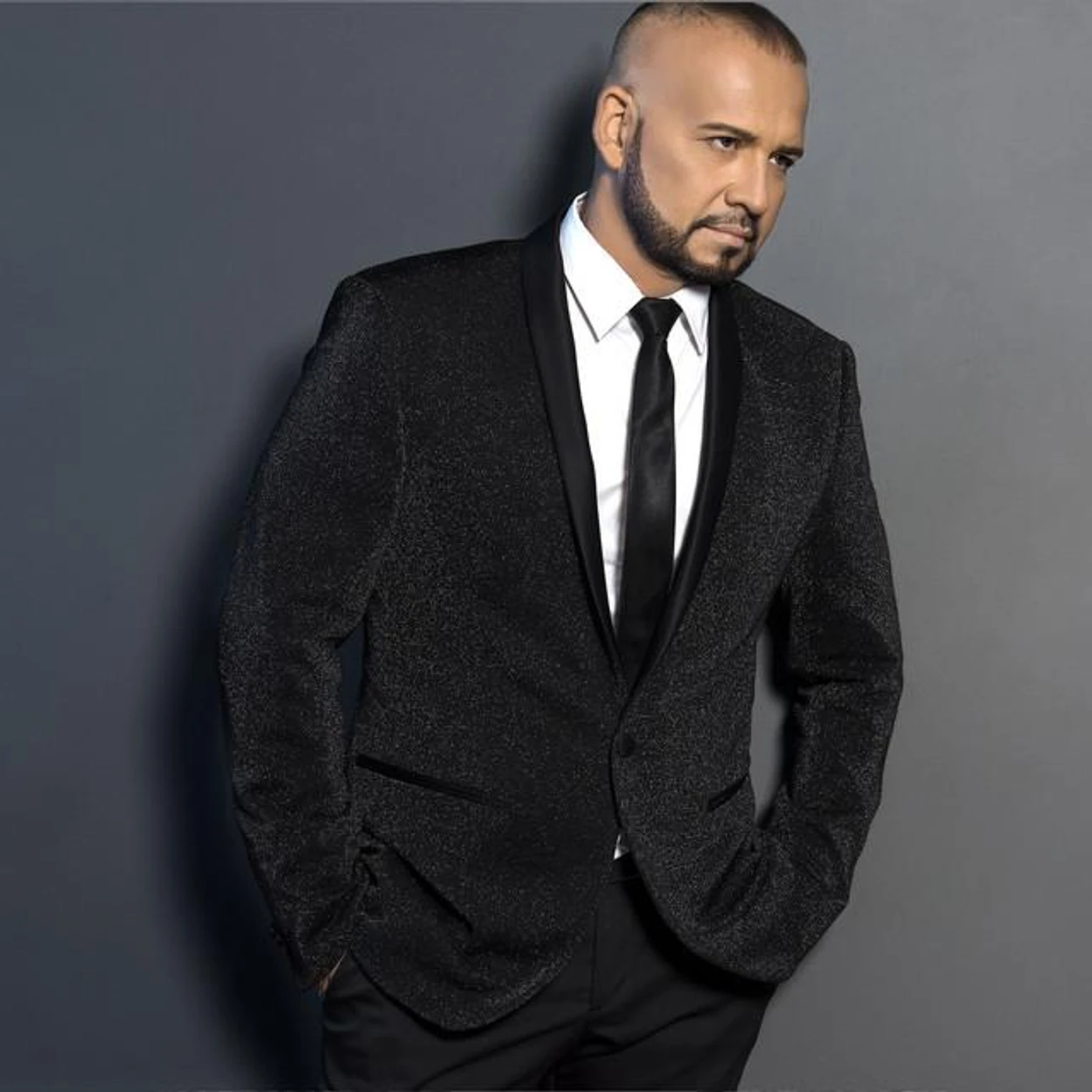 Alvaro Ricardo Brand Page
