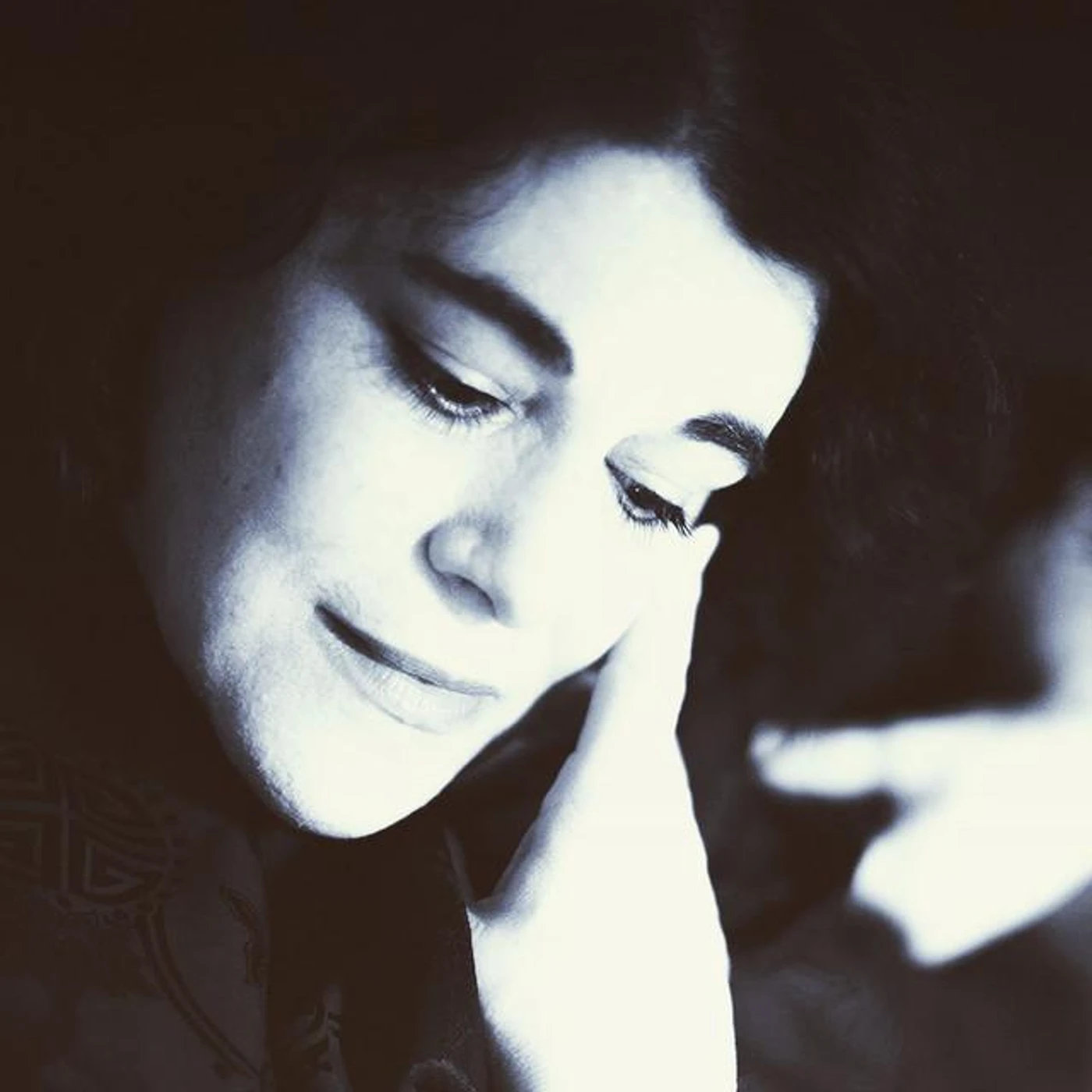 Amélia Muge Brand Page