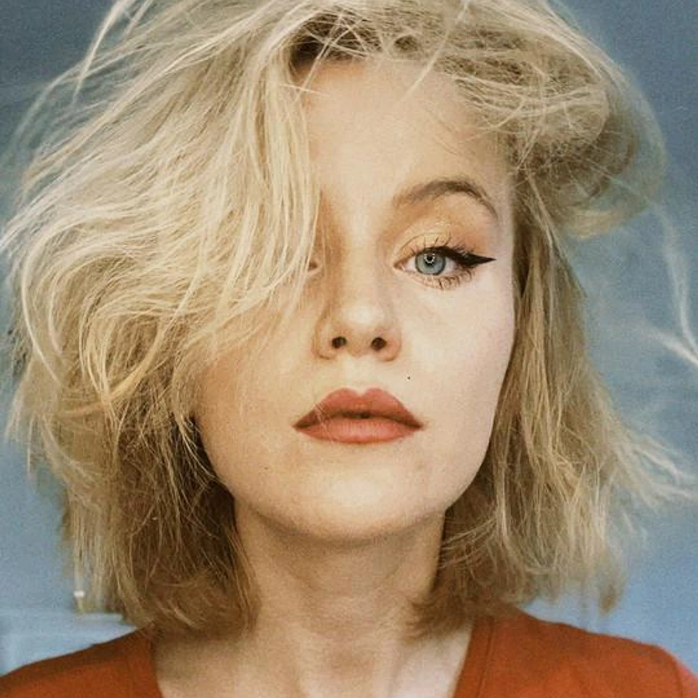 Ana Zhdanova Brand Page