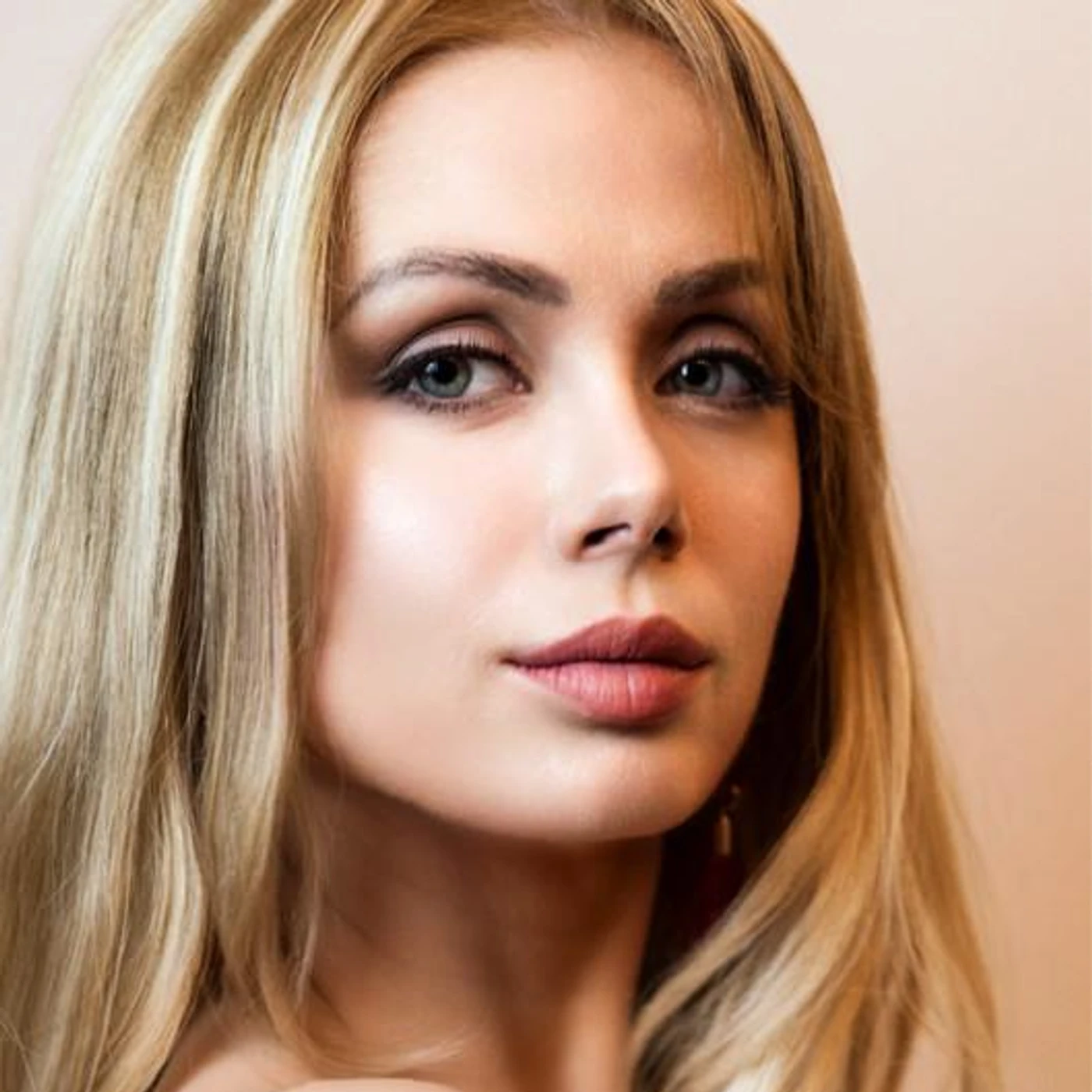 Anastasia Huppmann Brand Page