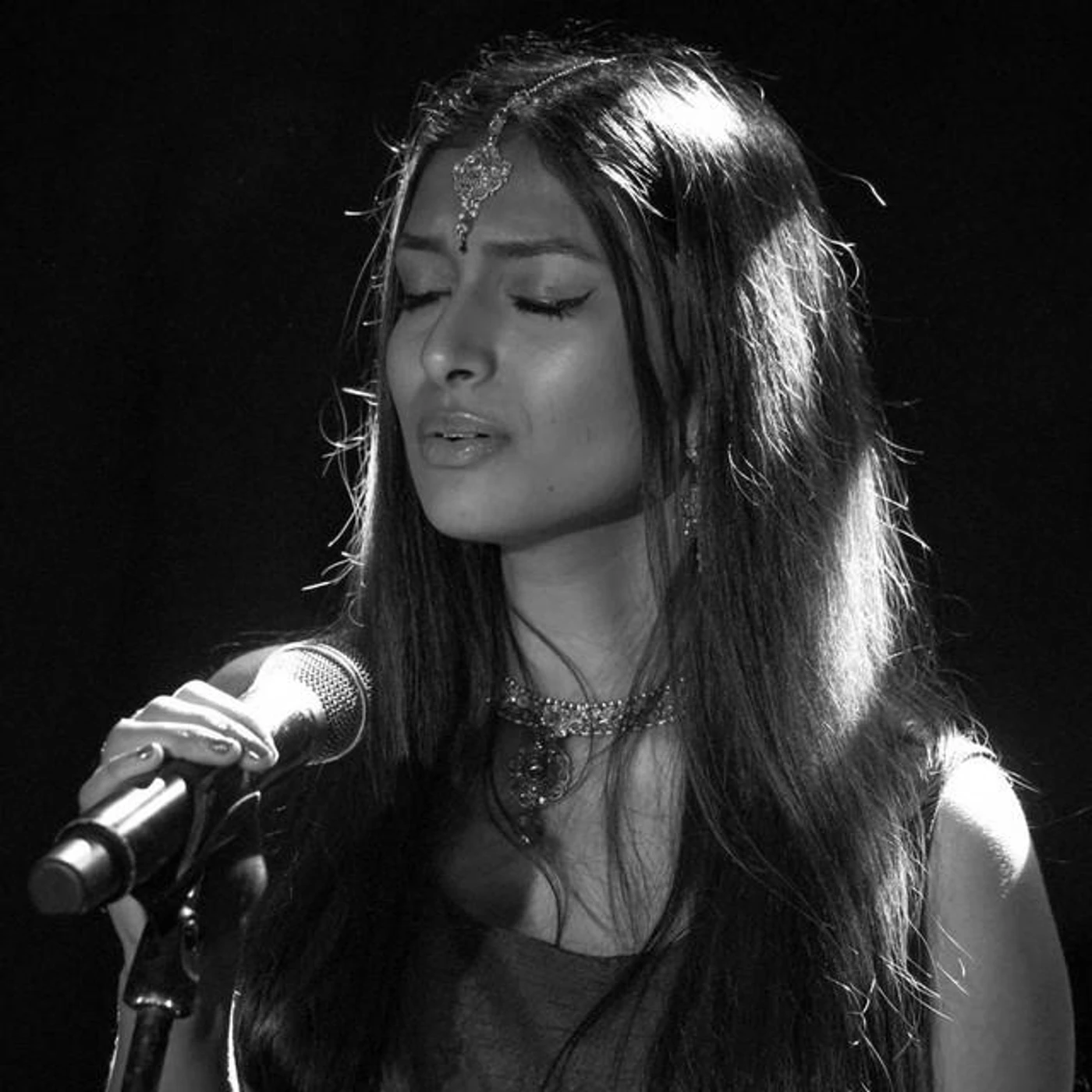 Ashnaa Brand Page
