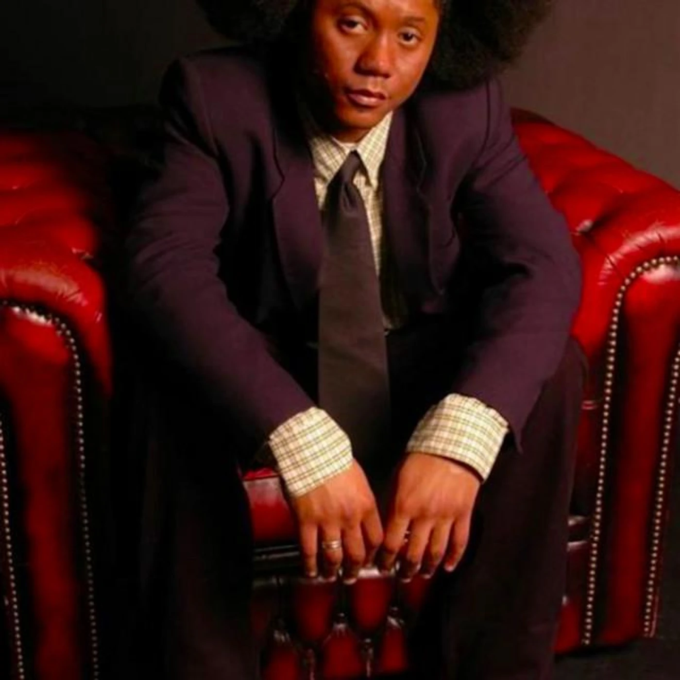 Atanásio Hatchuén Brand Page