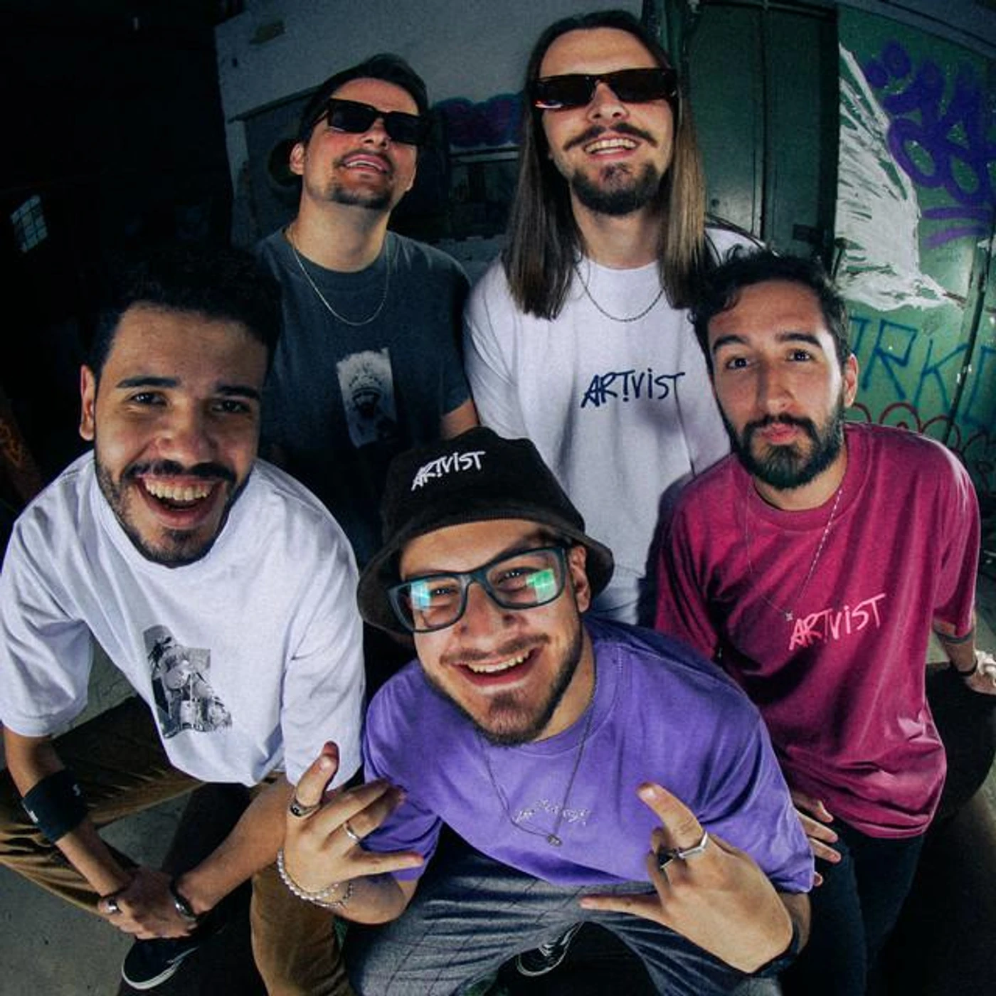 Banda NOISE Brand Page