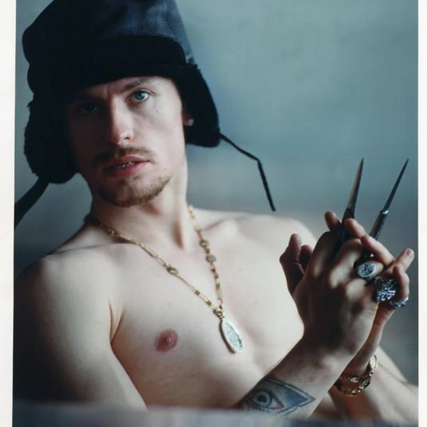 Benny Mails Brand Page