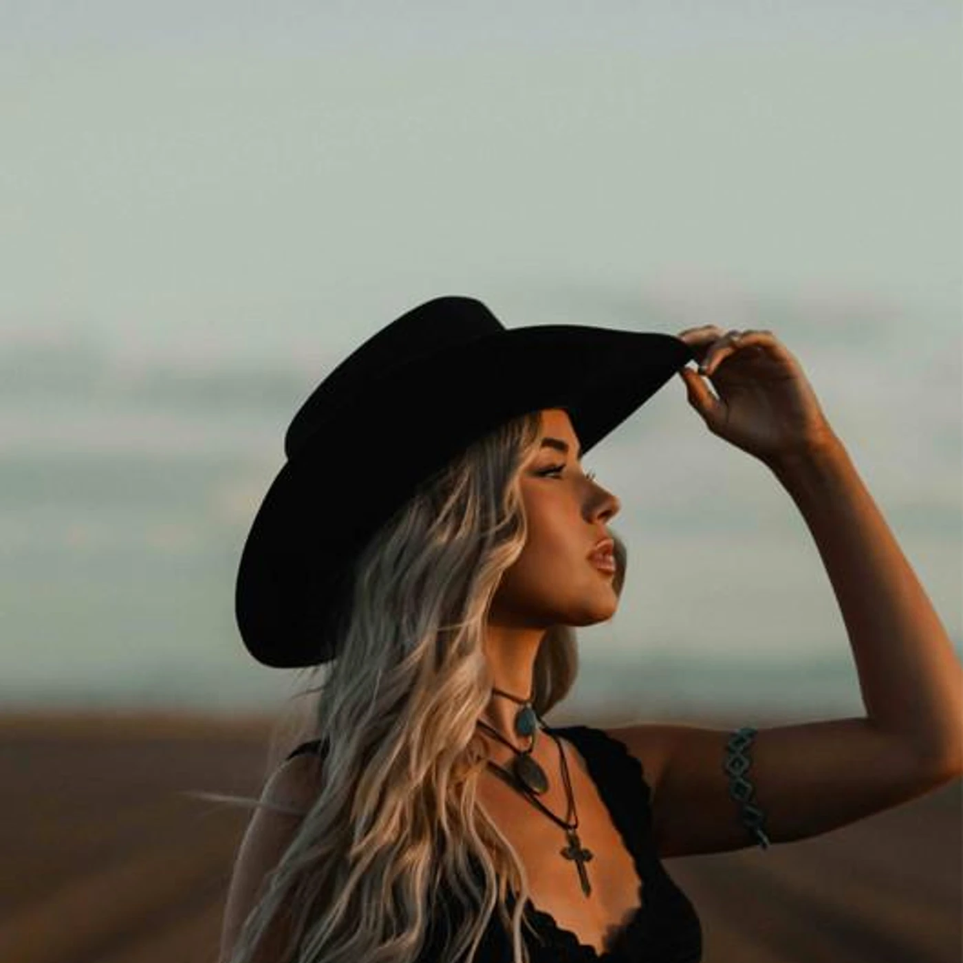 Bella Mackenzie Brand Page