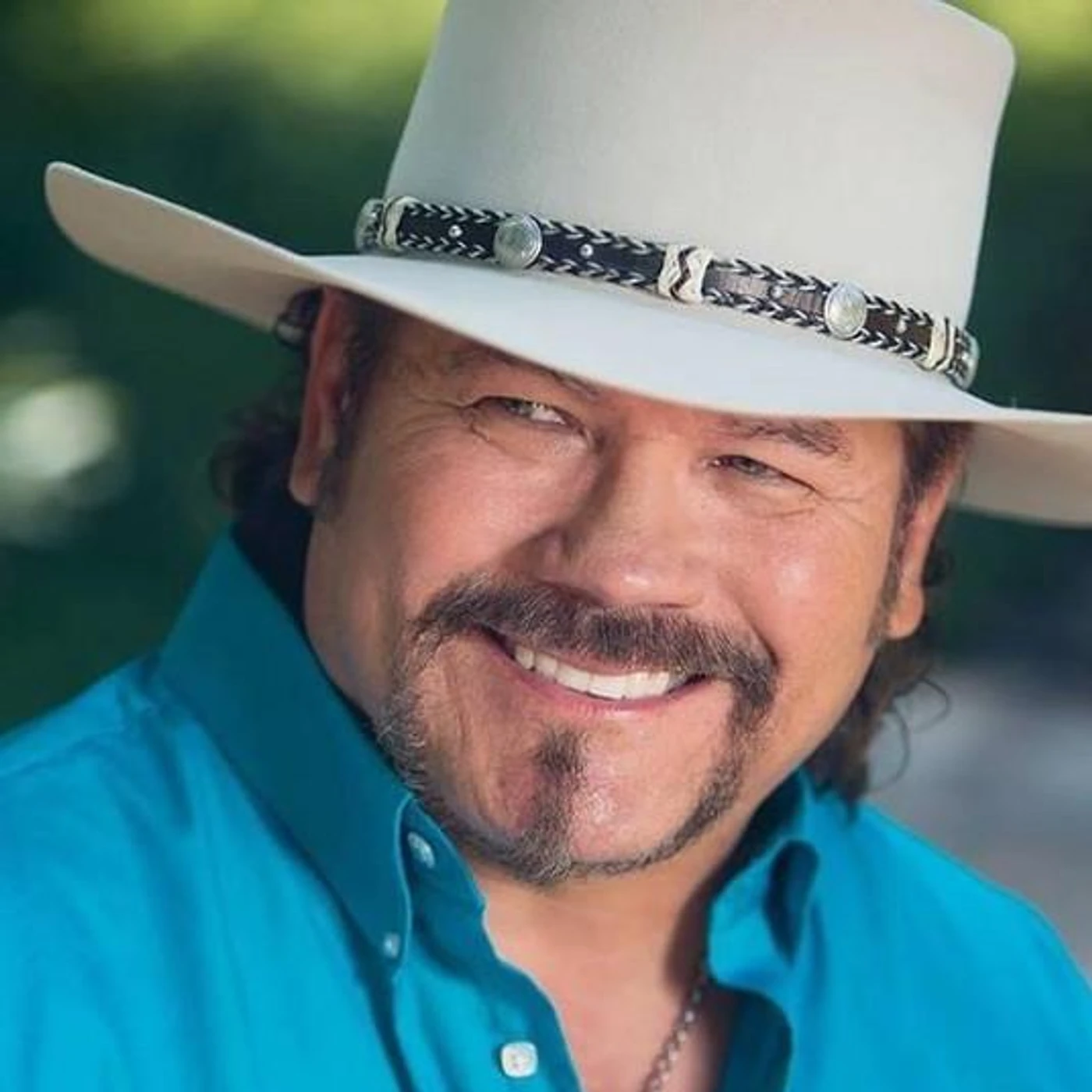 Buddy Jewell Brand Page