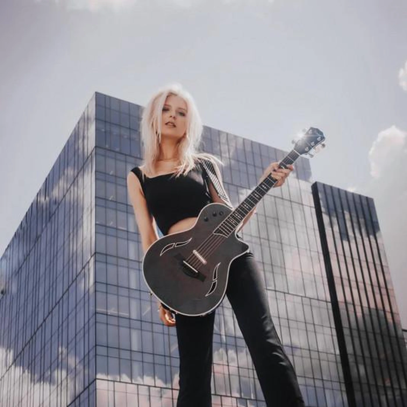 Caroline Dare Brand Page