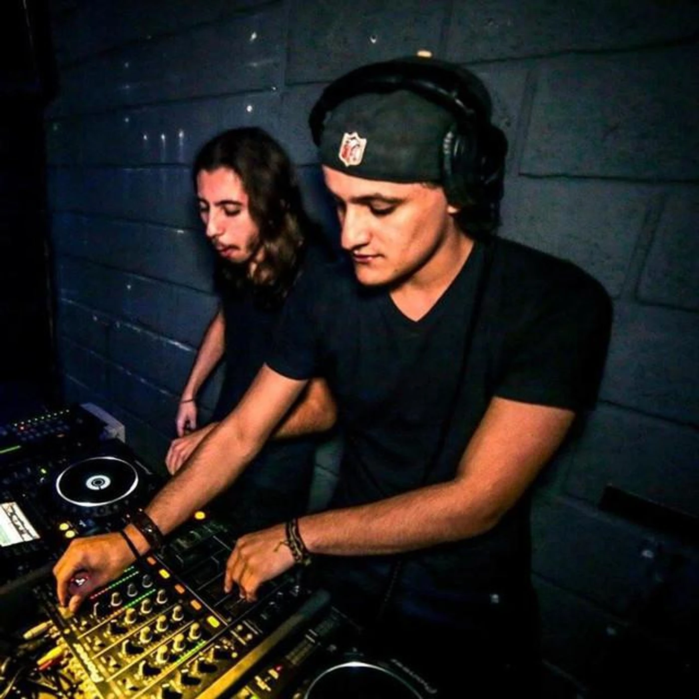 Cezarani & Maoli Brand Page