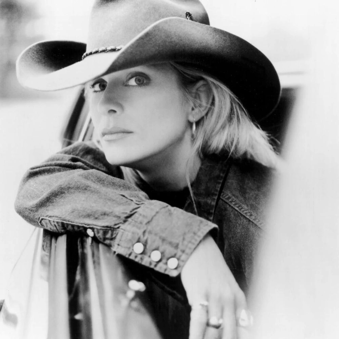 Danni Leigh Brand Page