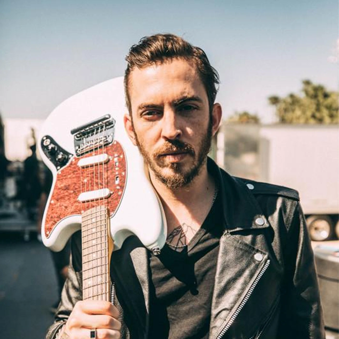 Dennis Lloyd Brand Page