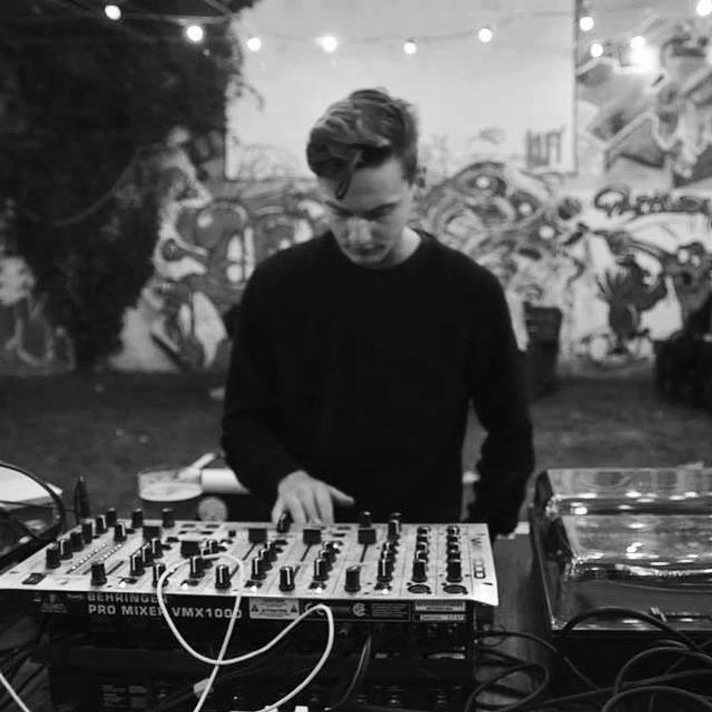 Dezaulait Brand Page