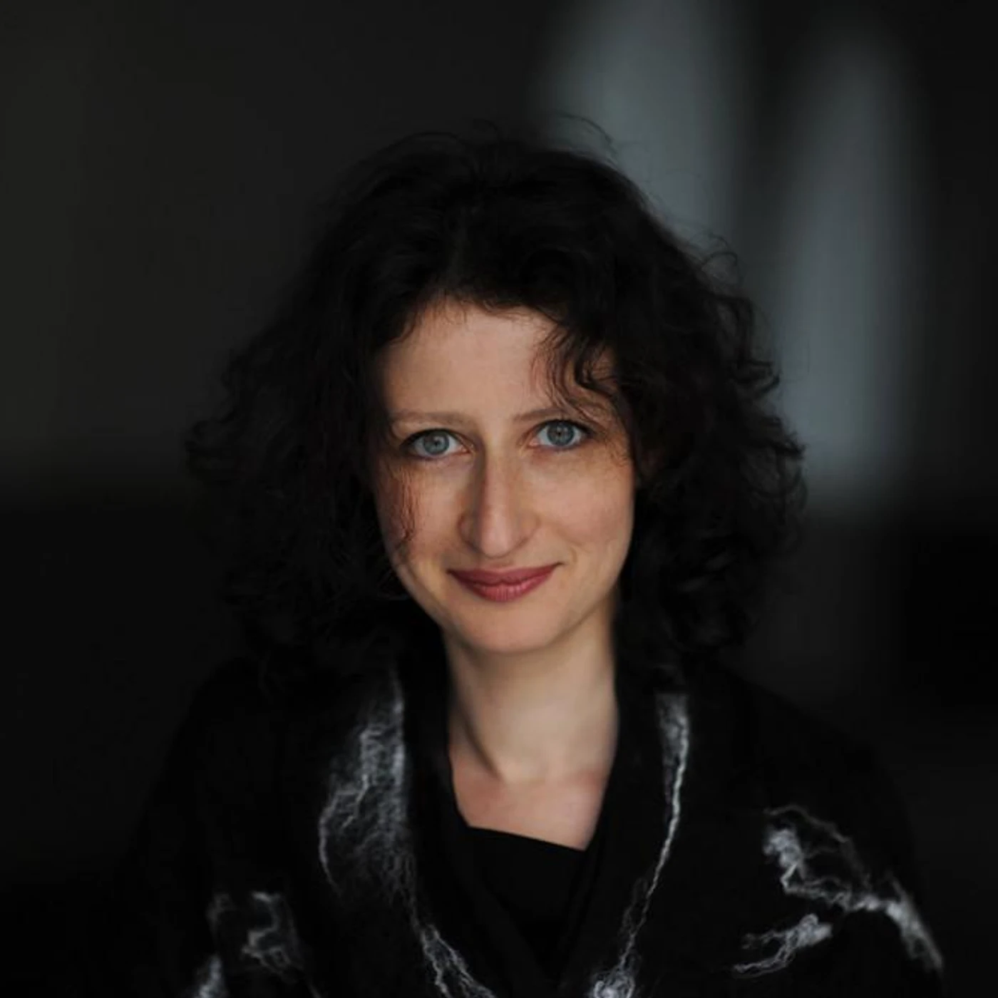 Dina Ugorskaja Brand Page