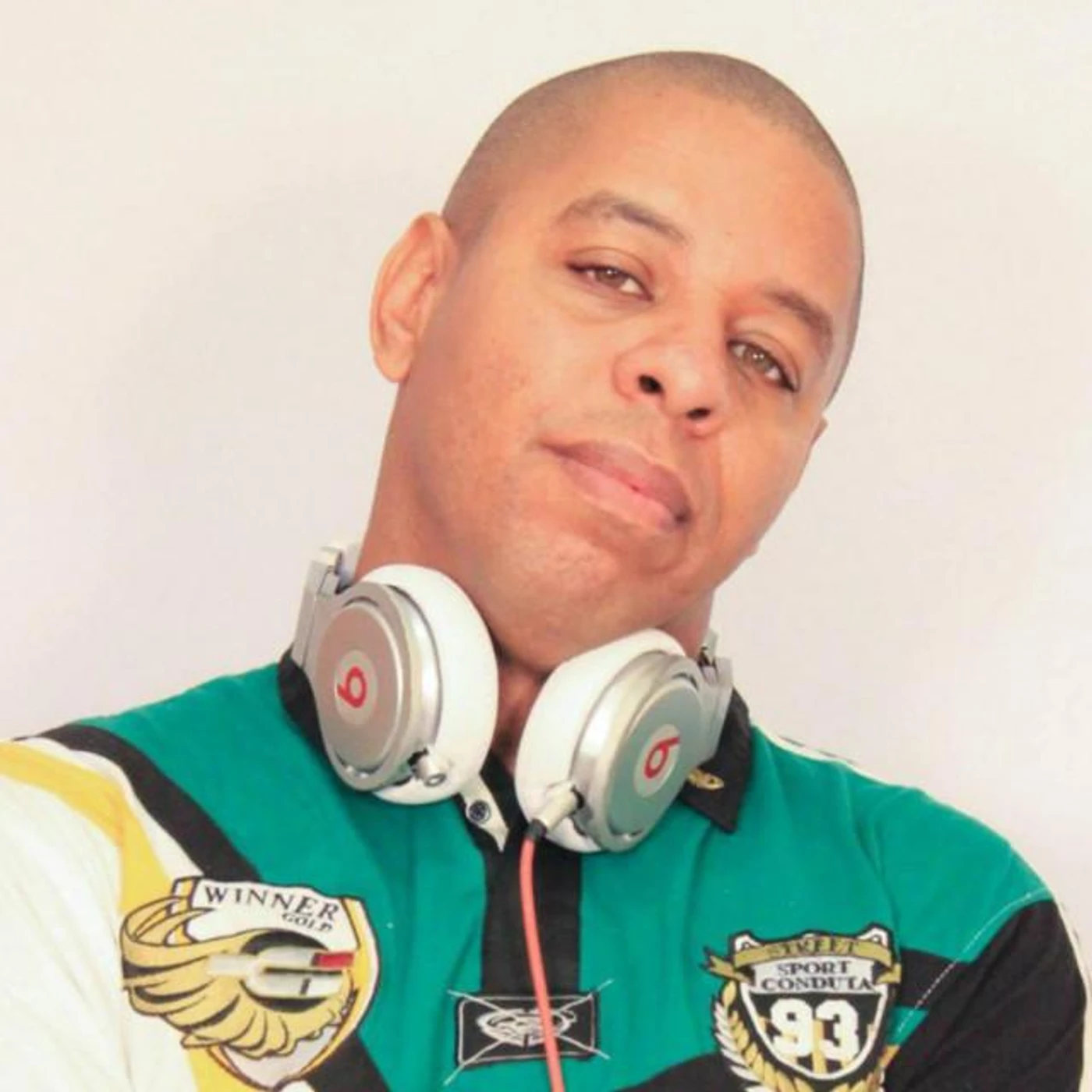 DJ. Marcelo Araujo Brand Page