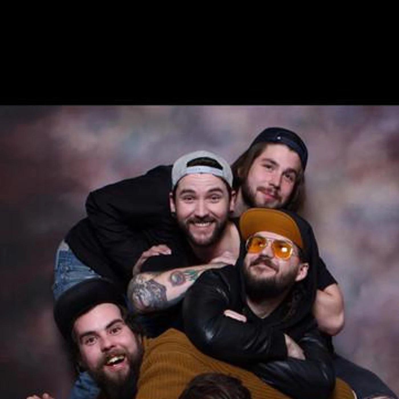 DUSTY TUCKER Brand Page