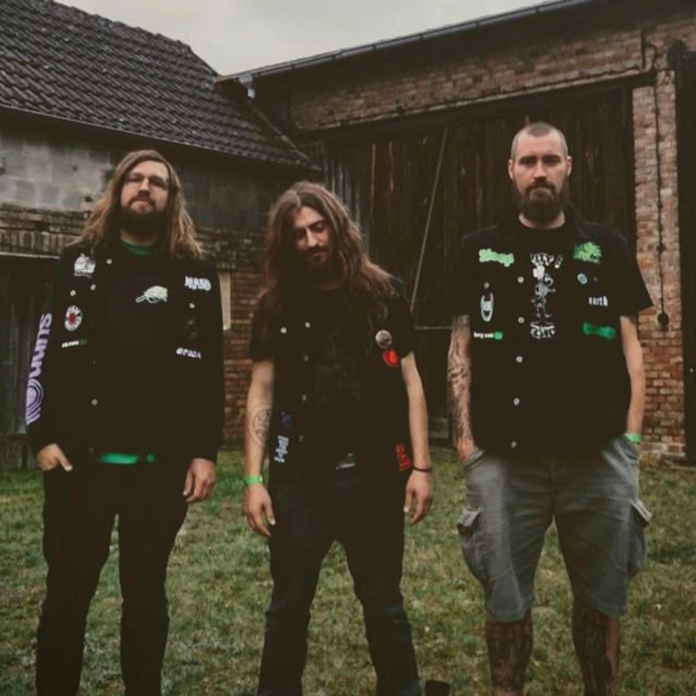 Earthbong Brand Page