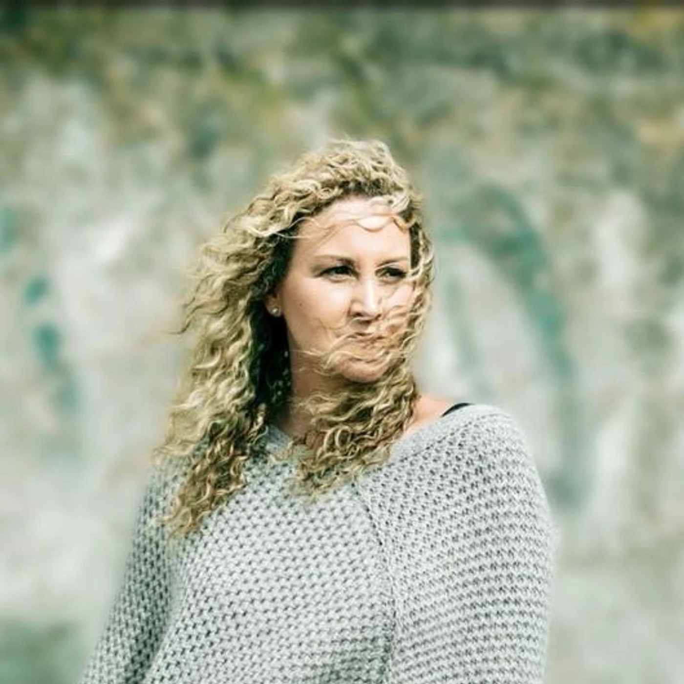 Elaine Lennon Brand Page