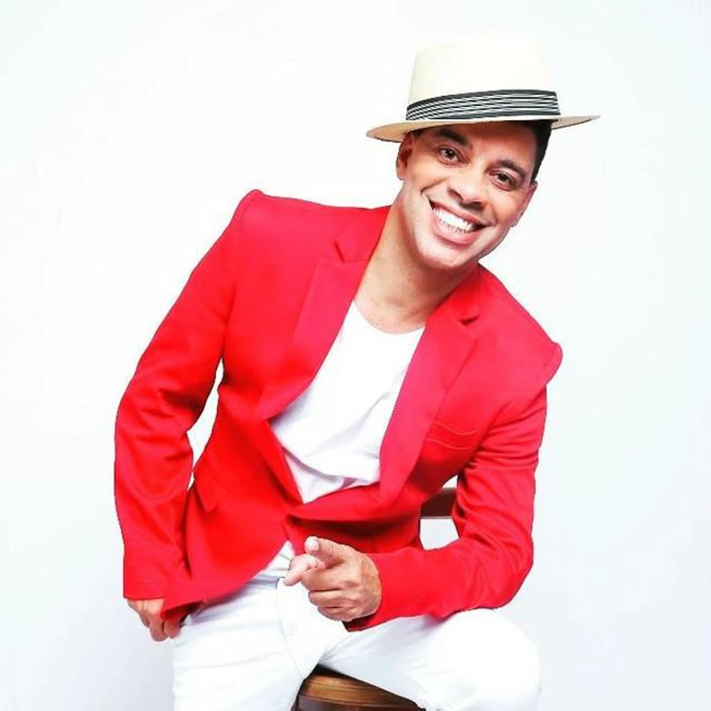 Emerson Dias Brand Page
