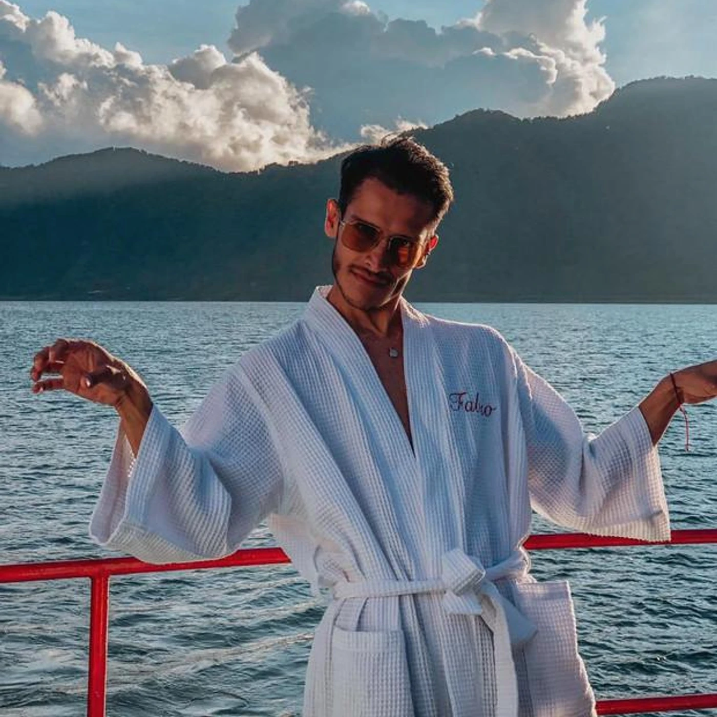 Fabio Me Llaman Soltero Brand Page