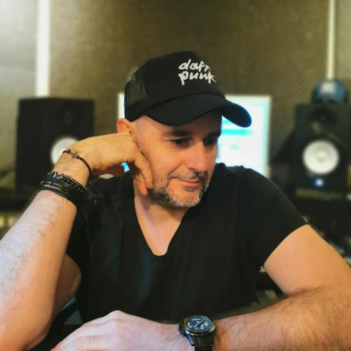 George Cynnamon Brand Page