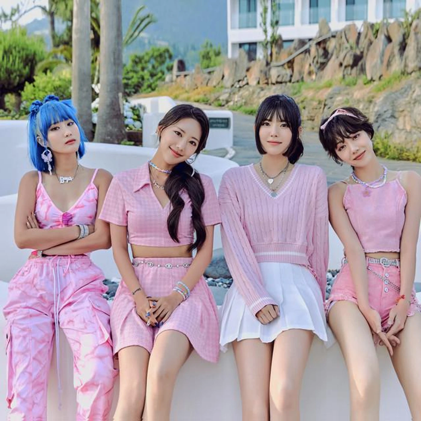 GIRLKIND Brand Page