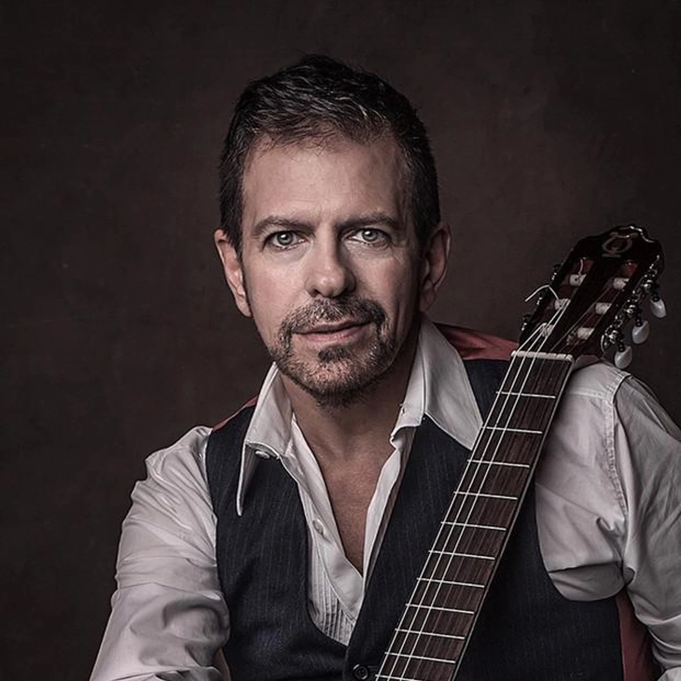 Guillermo Fernández Brand Page